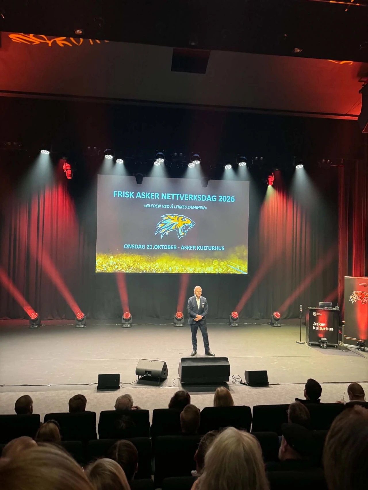 The opening of Frisk Asker Network Day 2026 in the Asker culture house, with this year's theme on the big screen